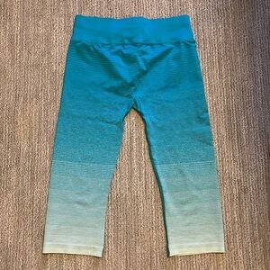 Brook Capri Running Yoga Teal Blue Size Medium Activewear Ombre   Size M